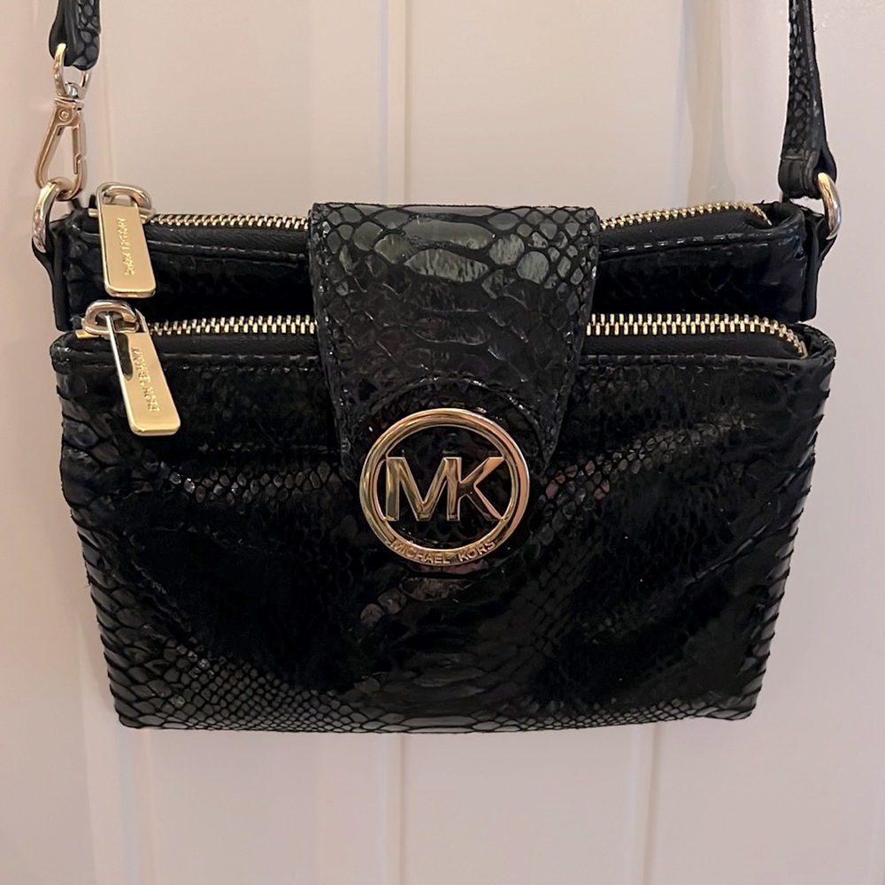 Michael Kors Black and Gold Crossbody Purse Bag Handbag